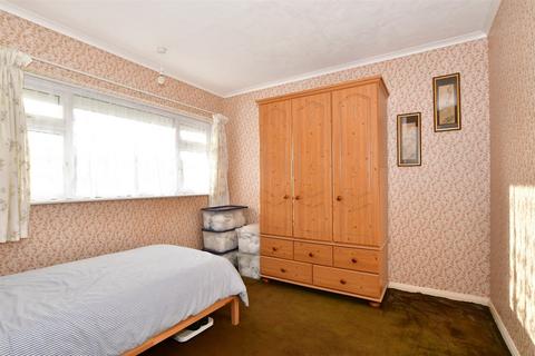 12 Clipper Crescent, Gravesend, DA12 4NN