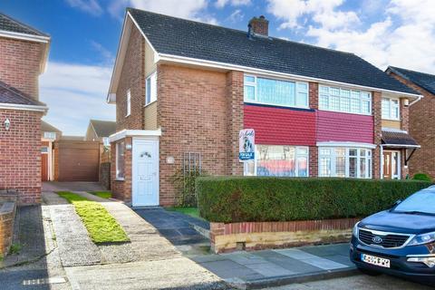 12 Clipper Crescent, Gravesend, DA12 4NN