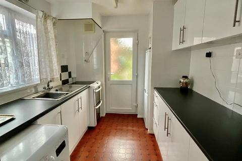 12 Clipper Crescent, Gravesend, DA12 4NN