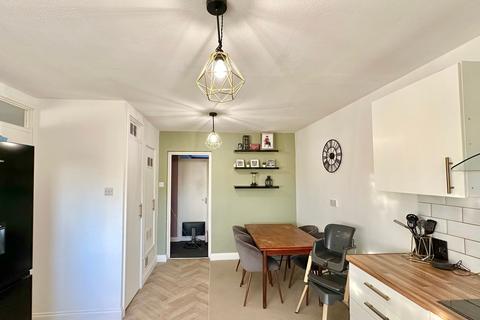 2 bedroom flat for sale, Harris Lane, Shenley, WD7