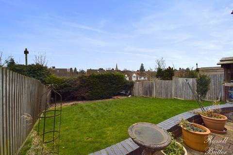 9 Chandos Close, Buckingham, MK18 1AW