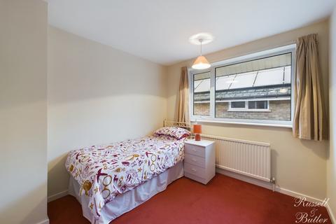 9 Chandos Close, Buckingham, MK18 1AW