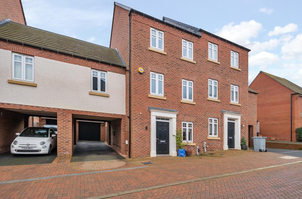 Beaumaris Way Grantham Lincolnshire Ng31 3 Bed Townhouse For Sale