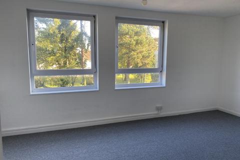 2 bedroom flat to rent, Valence House, Sutton Road, Maidstone, Kent, ME15 9AW
