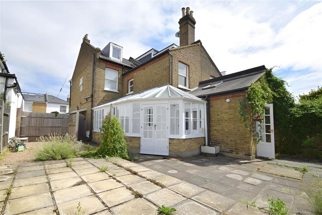 Stunning Four Bedroom Semi Detached House With Of