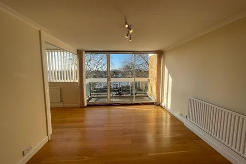 2 bedroom apartment to rent, Portsmouth Road, Kingston upon Thames