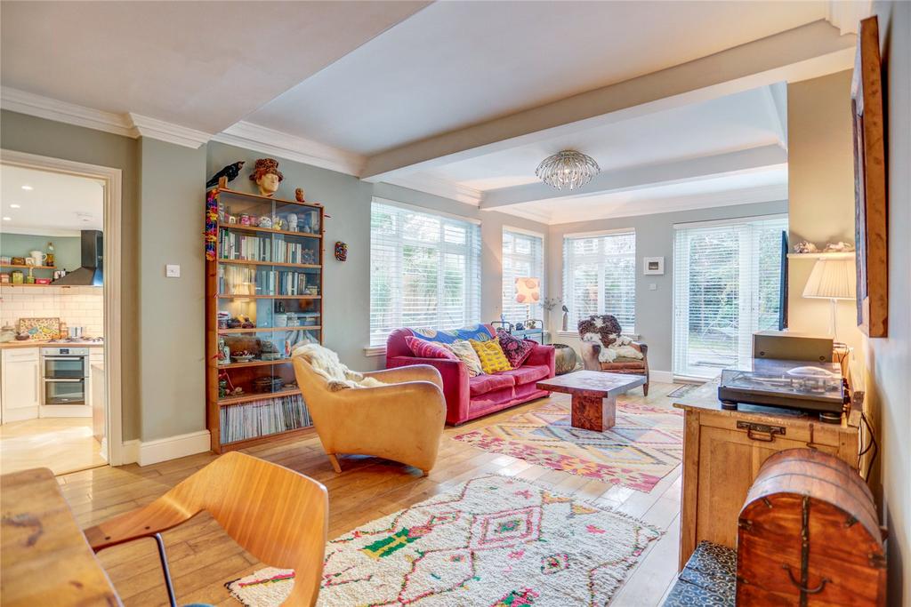 Eaton Gardens, Hove, East Sussex, BN3 3 bed apartment for sale £800,000