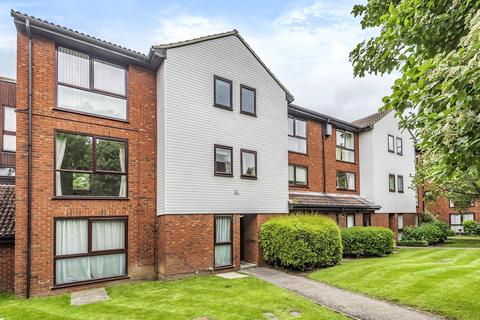 1 bedroom flat for sale, Claremont, Laleham Road, Shepperton, TW17