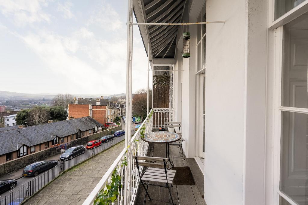 Apartment in Bristol, Clifton Village, Hotwells - View 4