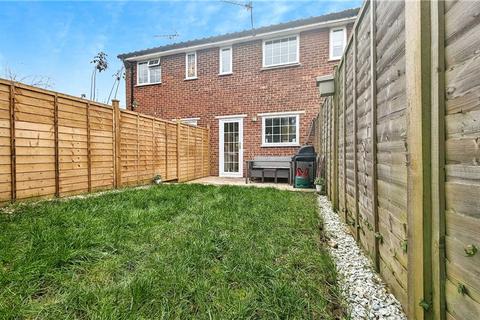 21 Field End, Farnham, GU9 9HZ