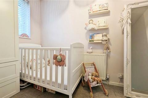 21 Field End, Farnham, GU9 9HZ