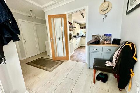 3 bedroom bungalow for sale, Everlea Close, Everton, Lymington, Hampshire, SO41