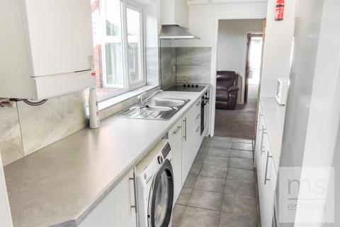 34 Warwick Street, Nottingham, NG7 2PJ