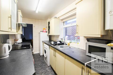 5 bedroom end of terrace house to rent - Harley Street, Nottingham NG7