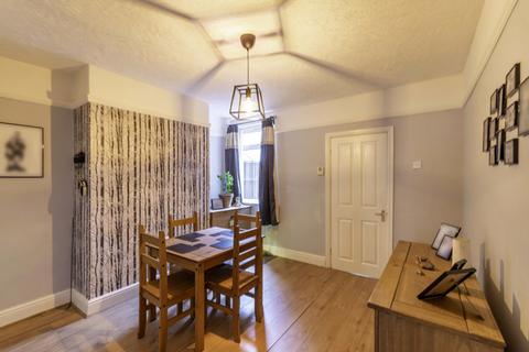 2 bedroom end of terrace house for sale, Silverdales, Sheffield, South Yorkshire