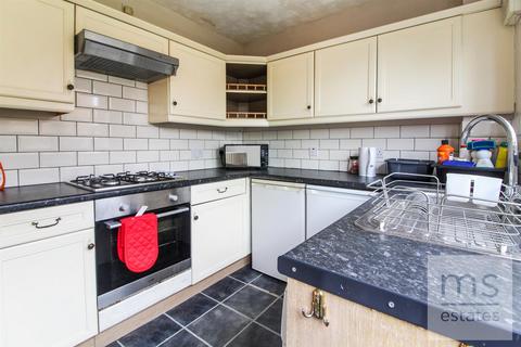 4 bedroom semi-detached house to rent, Heron Drive, Nottingham NG7