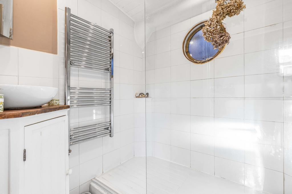 Cettia Shower Room
