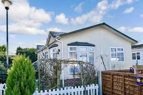 2 bedroom park home for sale, London Road, West Kingsdown, Kent