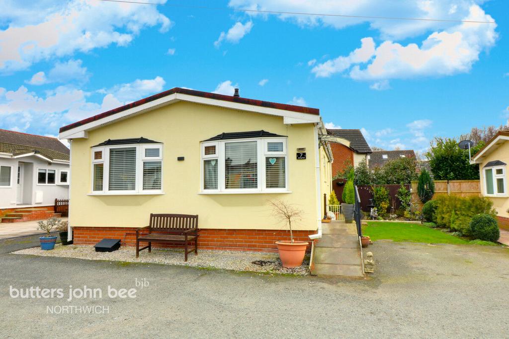 Mere Lane, KNUTSFORD 2 bed park home for sale £130,000