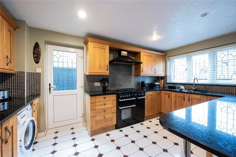 4 bedroom detached house for sale, Claverdon Close Hunt End, Redditch, Worcestershire, B97