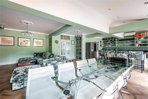 16 Valley Walk, Croydon, CR0 8SR