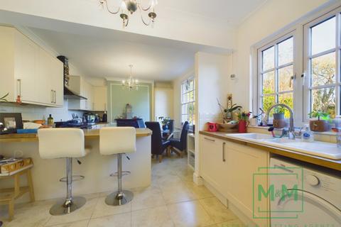 4 bedroom semi-detached house for sale, Darnley Road, Gravesend, Kent, DA11