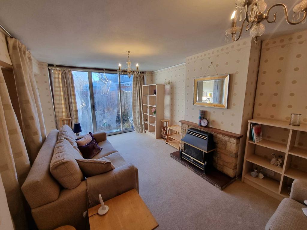 Rose Mead, Potters Bar 3 bed terraced house for sale £525,000