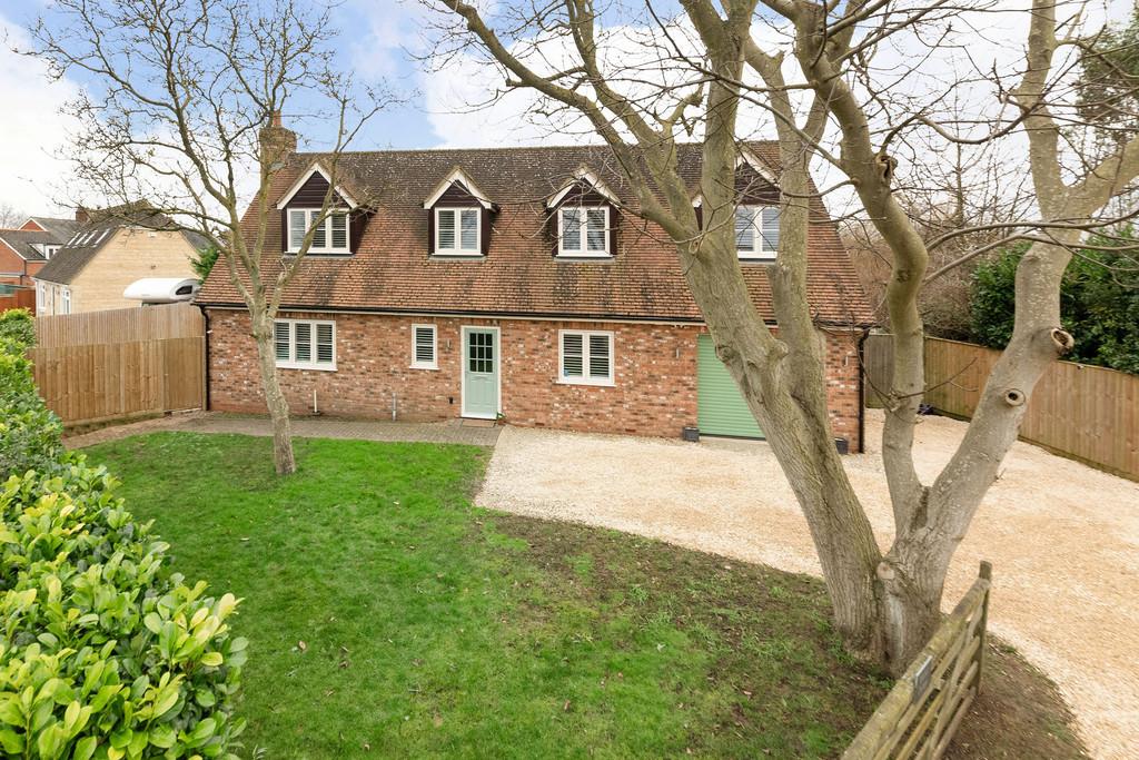 Drayton, Oxfordshire 4 bed detached house for sale £795,000
