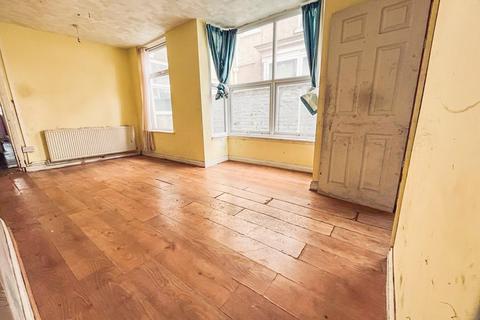 120 Welholme Road, Grimsby, DN32 0NG