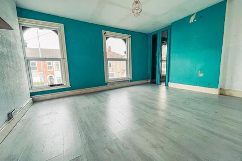 120 Welholme Road, Grimsby, DN32 0NG