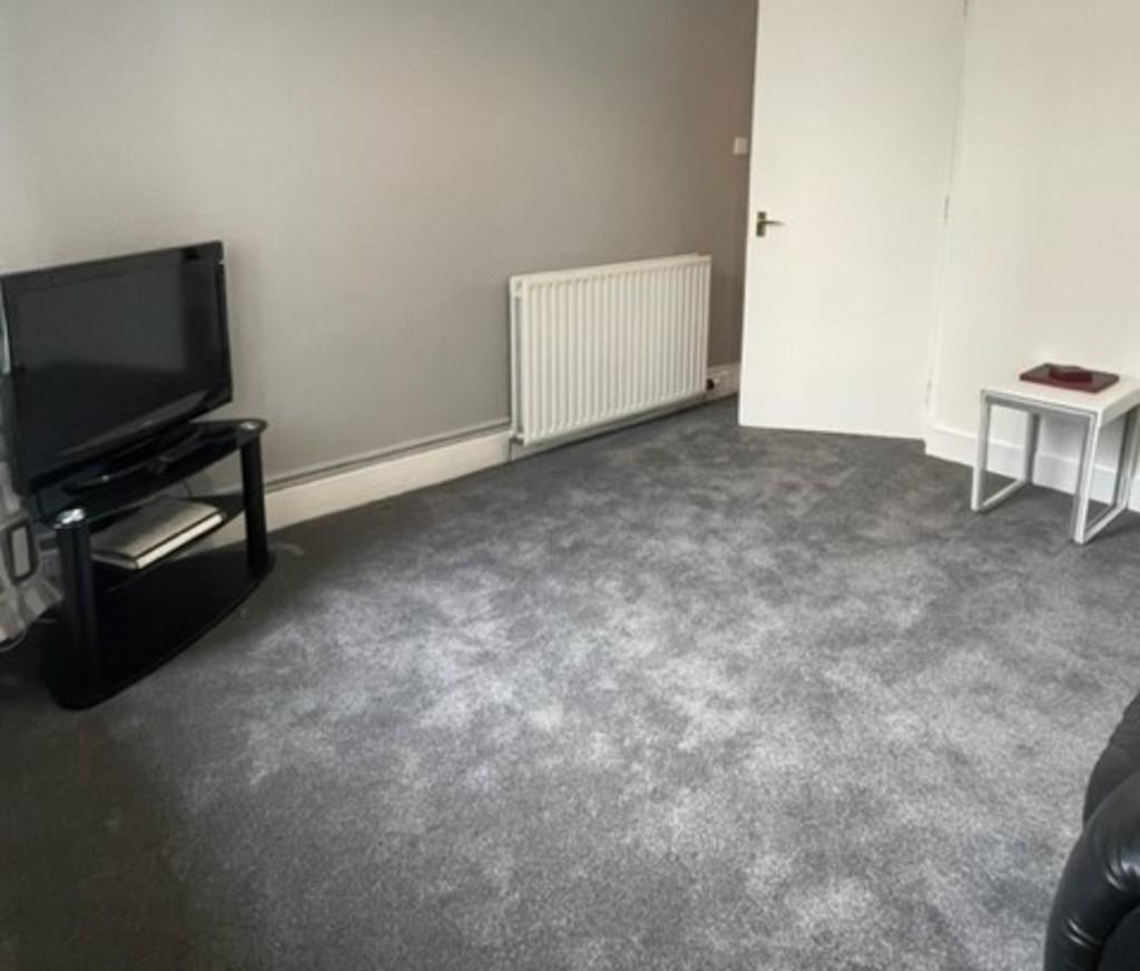 Holburn Street FF, Aberdeen 1 bed flat £525 pcm (£121 pw)
