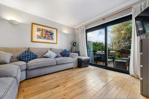 6 Thistle Way, Cardiff, CF5 2BU