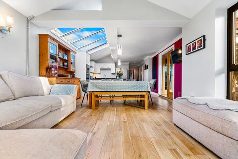 6 Thistle Way, Cardiff, CF5 2BU