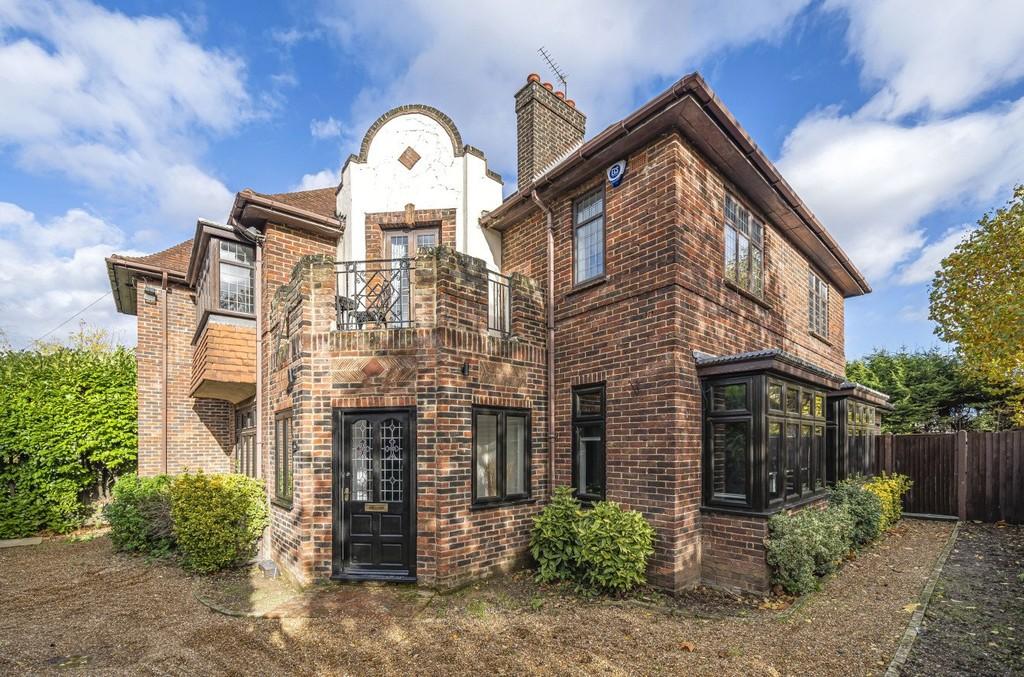 Sandhurst Road, Sidcup DA15 5 bed detached house for sale £1,300,000