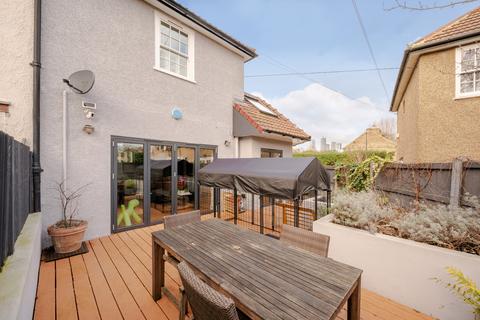 205 East Ferry Road, London, E14 3BB