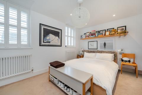 205 East Ferry Road, London, E14 3BB