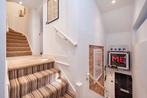 205 East Ferry Road, London, E14 3BB