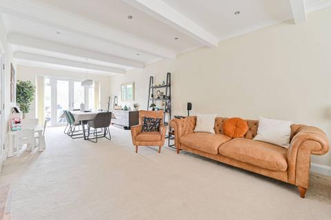 3 bedroom end of terrace house to rent, Fontaine Road, Streatham, London, SW16