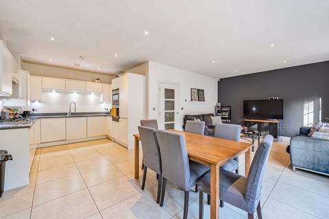 4 bedroom semi-detached house for sale, Delves Close, Purley