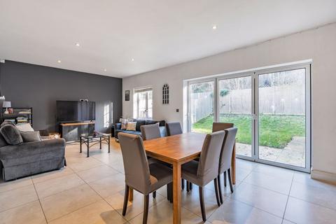 2 Delves Close, Purley, CR8 4HS
