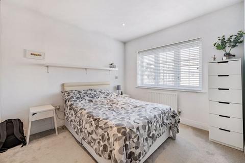 2 Delves Close, Purley, CR8 4HS