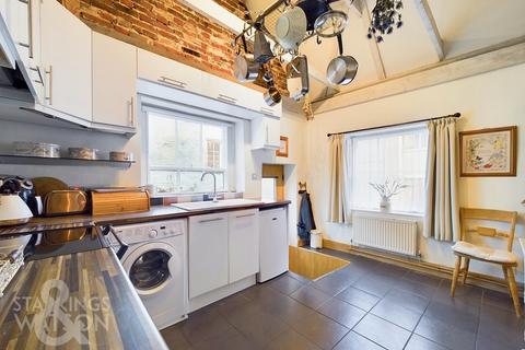 2 bedroom end of terrace house for sale, Bridge Street, Bungay