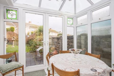 76 Beechwood Drive, Penarth, CF64 3QZ