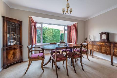 2 Browning Road, Fetcham, Leatherhead, KT22 9HN