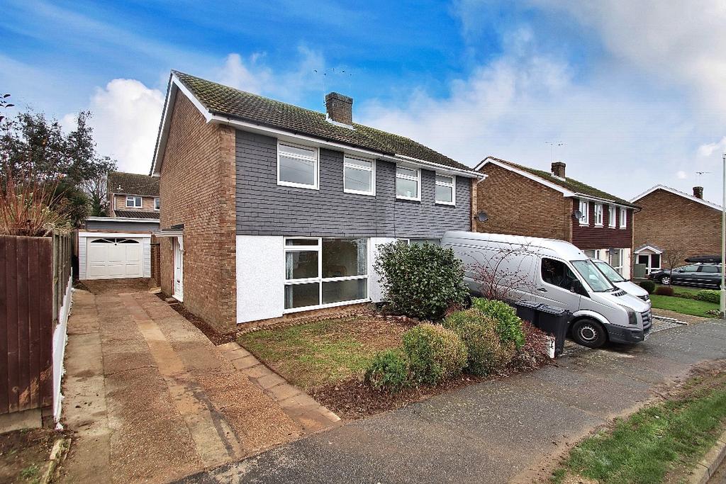Quantock Drive, Ashford 3 bed semidetached house £1,500 pcm (£346 pw)