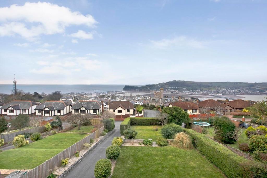 Higher Yannon Drive, Teignmouth 4 bed detached house for sale £750,000
