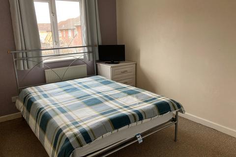 3 bedroom semi-detached house to rent, Darmead, Weston-super-Mare BS24