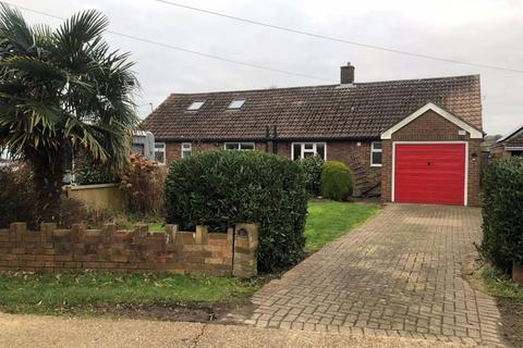 16 Coach Road, Acrise, Folkestone, CT18 8LS