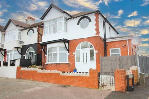 3 bedroom detached house for sale, Trinity Road, Luton