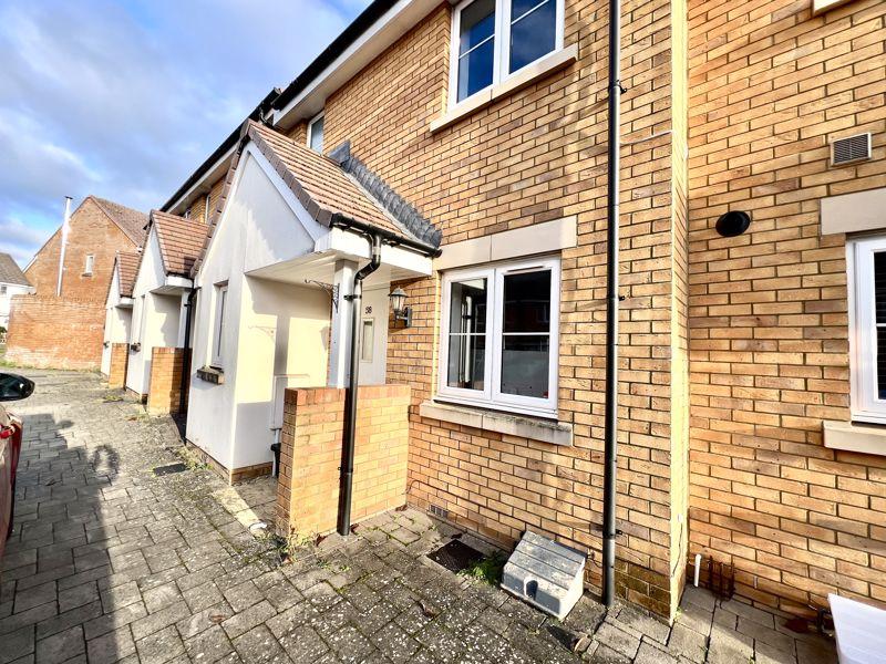 Dakota Drive, Calne SN11 3 bed terraced house for sale £262,500